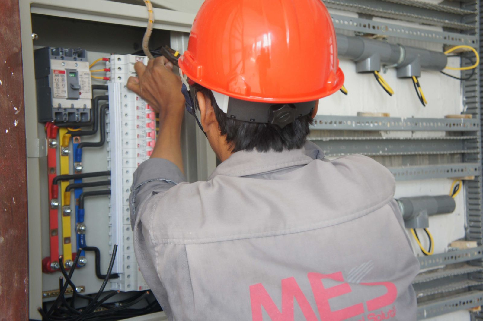 Tại sao phải bảo trì hệ thống chiếu sáng