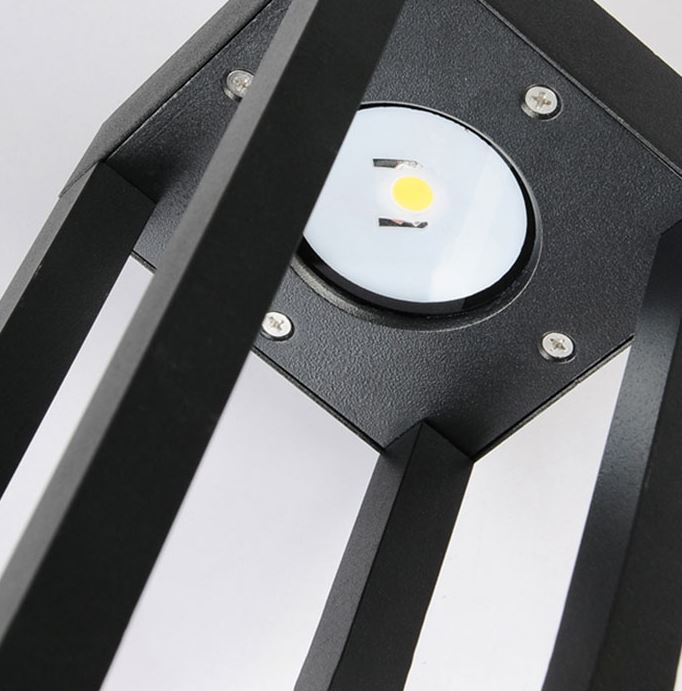 Đèn cột trang trí sân vườn ngoài trời DSV06