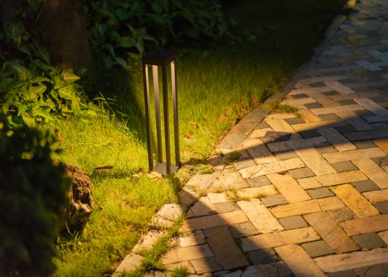 Đèn cột trang trí sân vườn ngoài trời DSV06