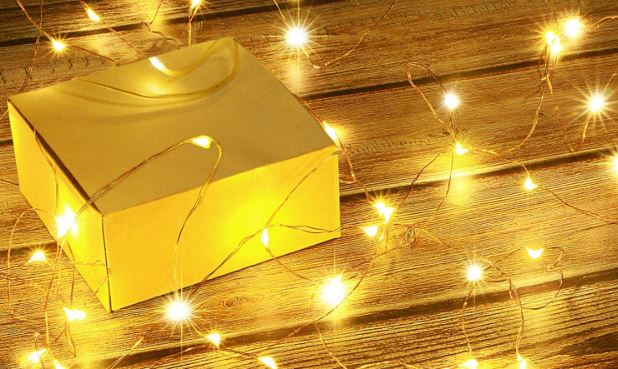 Thiết kế đèn trang trí cho shop quần áo