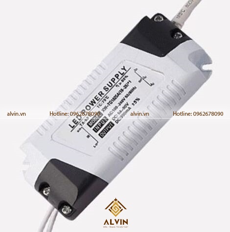 Đèn LED ốp trần hình vuông công suất 12W, 18W